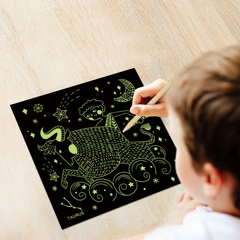 SCRATCH ART CARD, BRILLA EN LA OSCURIDAD, CONSTELACIONES