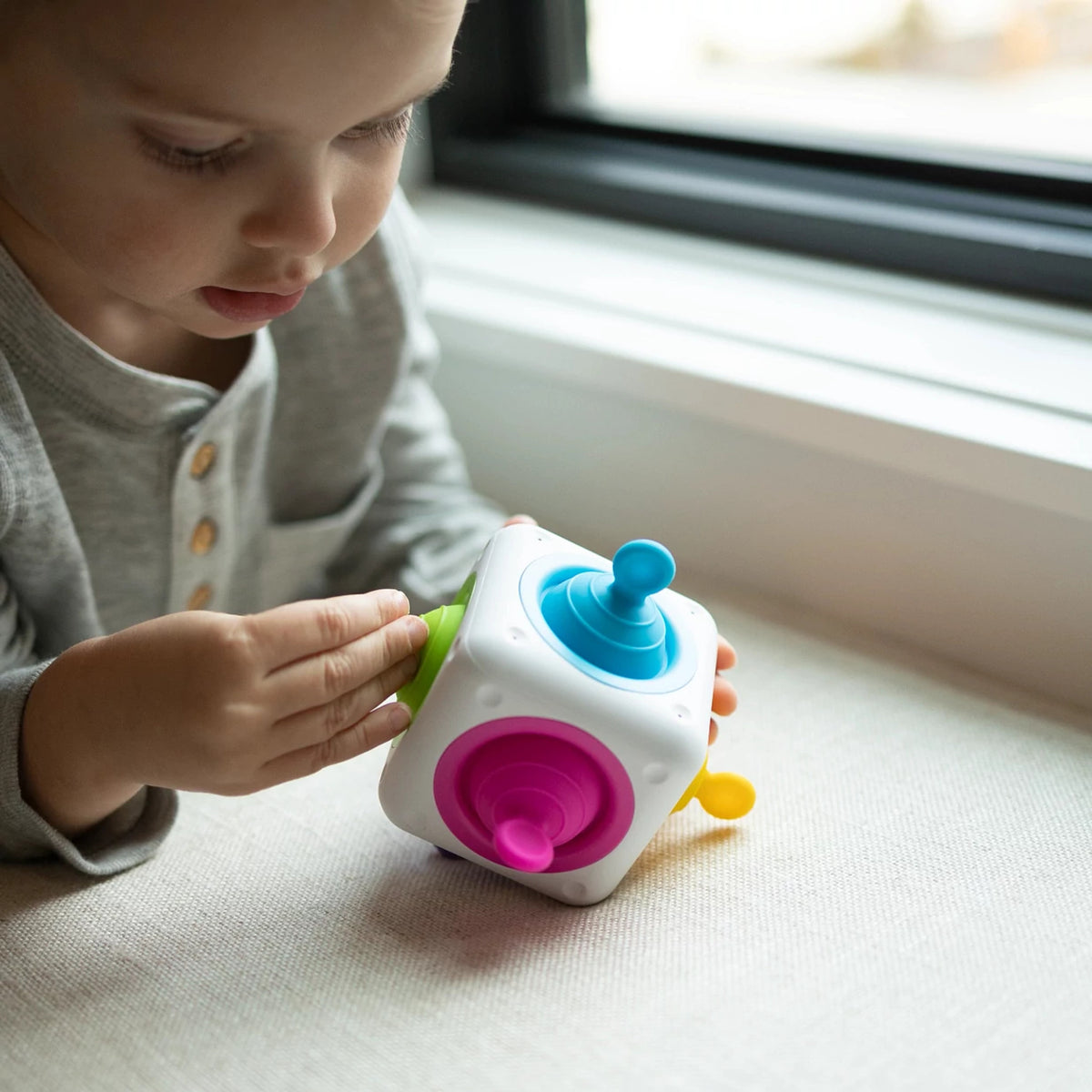 TUGL CUBE, CUBO SENSORIAL Y FIDGET