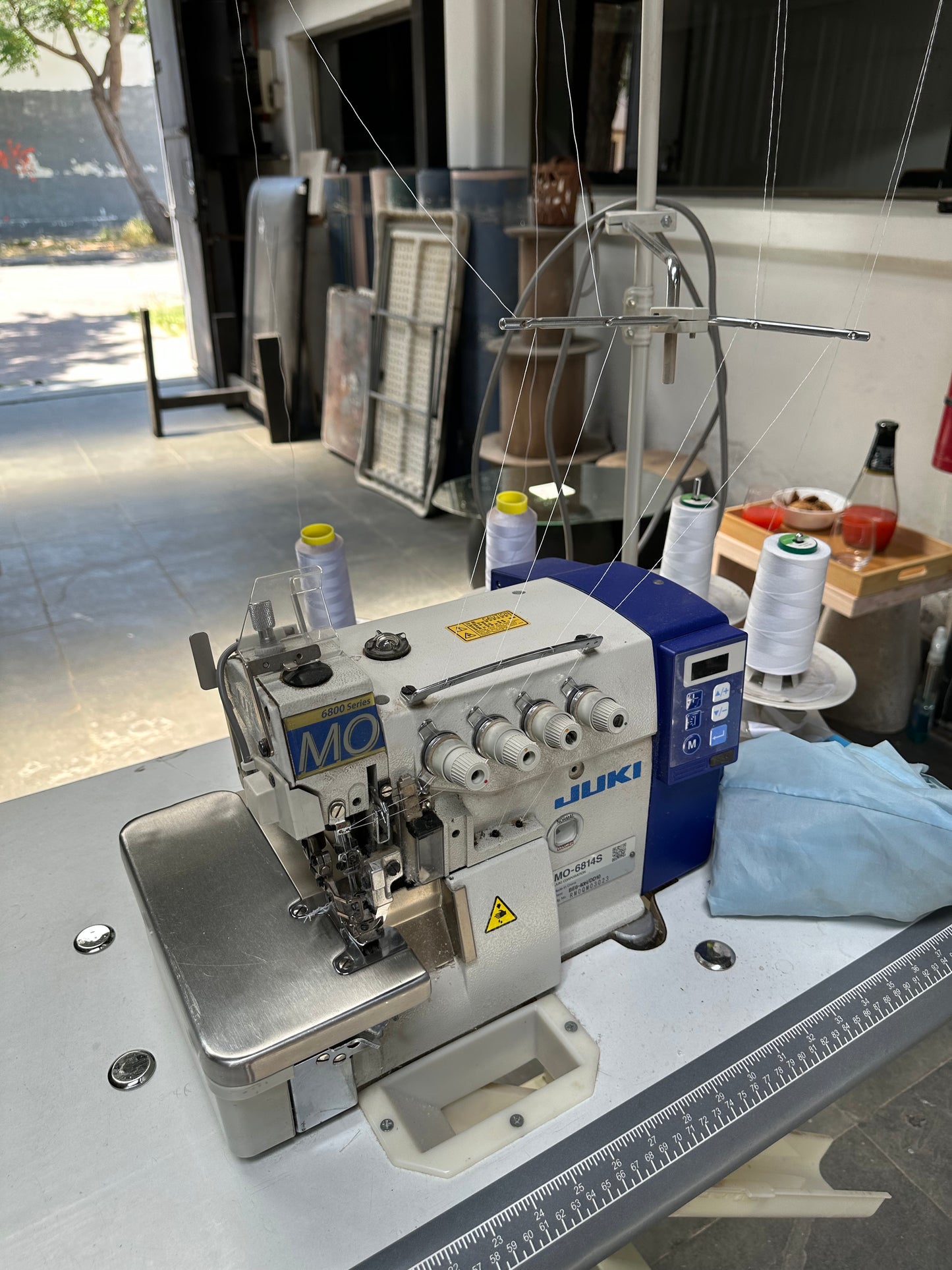 Maquina de coser industrial Overlock