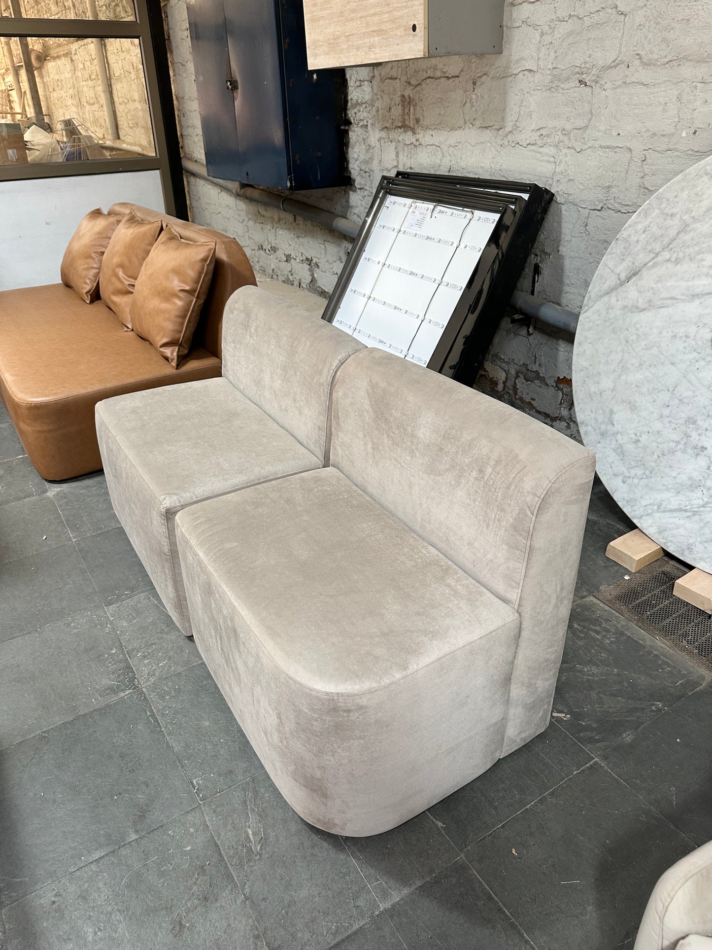 Sillón rectangular gamuza